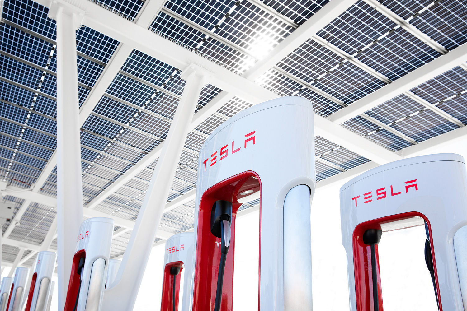 Tesla Tests Supercharger Membership Packages For Non-Tesla EV Owners
