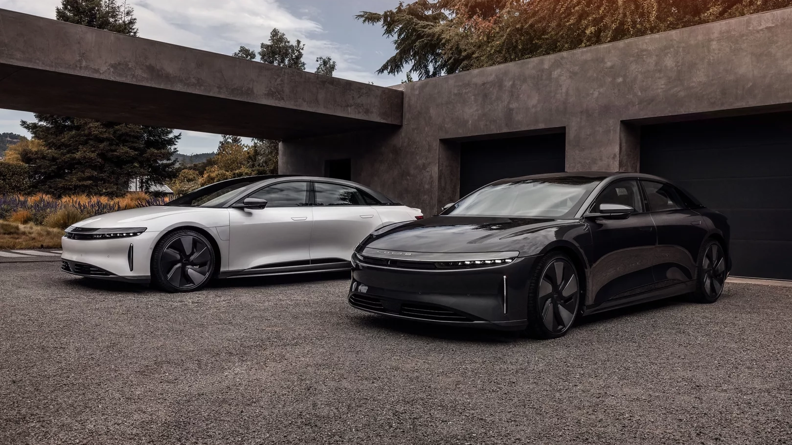 Lucid Air Now Offering Stealth Option For $6,000 In Q1 2023